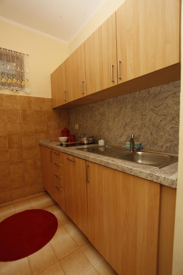 בודווה Apartments Perovic מראה חיצוני תמונה