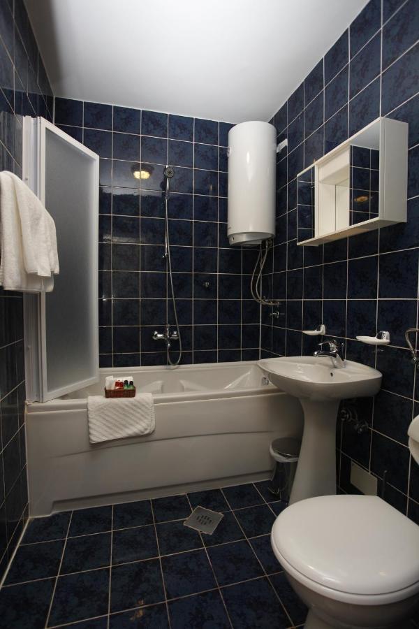 בודווה Apartments Perovic מראה חיצוני תמונה