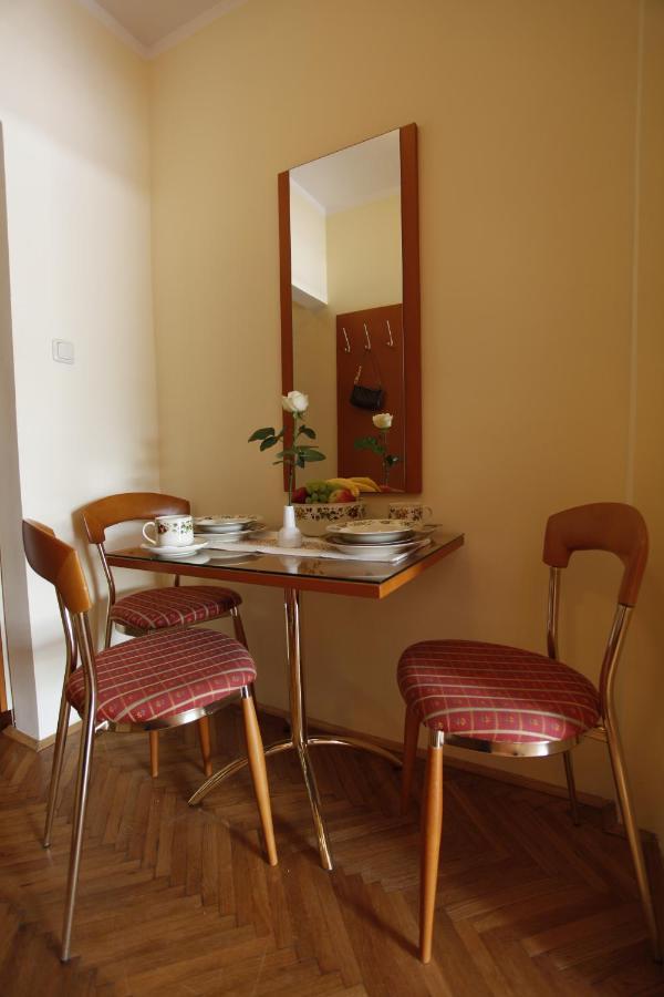 בודווה Apartments Perovic מראה חיצוני תמונה