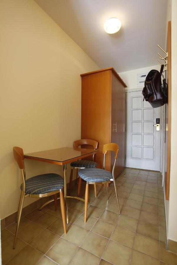 בודווה Apartments Perovic מראה חיצוני תמונה