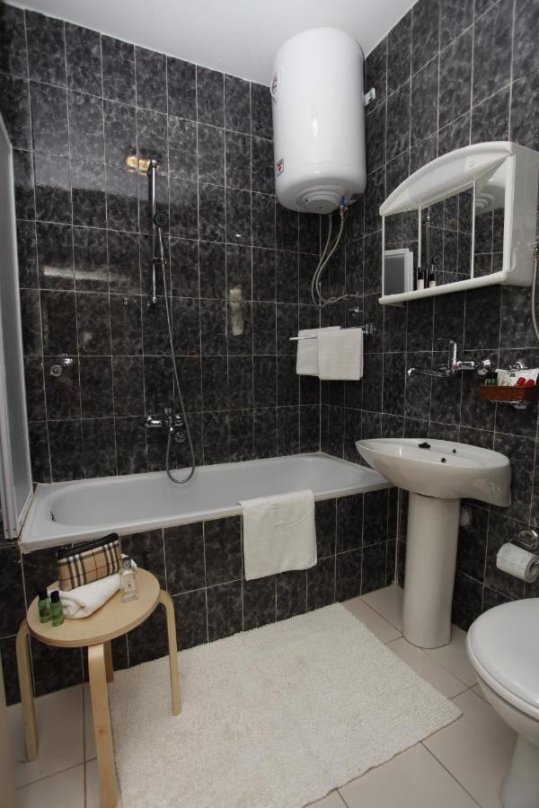 בודווה Apartments Perovic מראה חיצוני תמונה